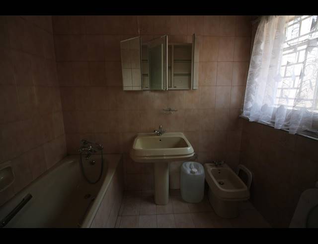 3 BEDROOM HOUSE TO LET IN KENSINGTON